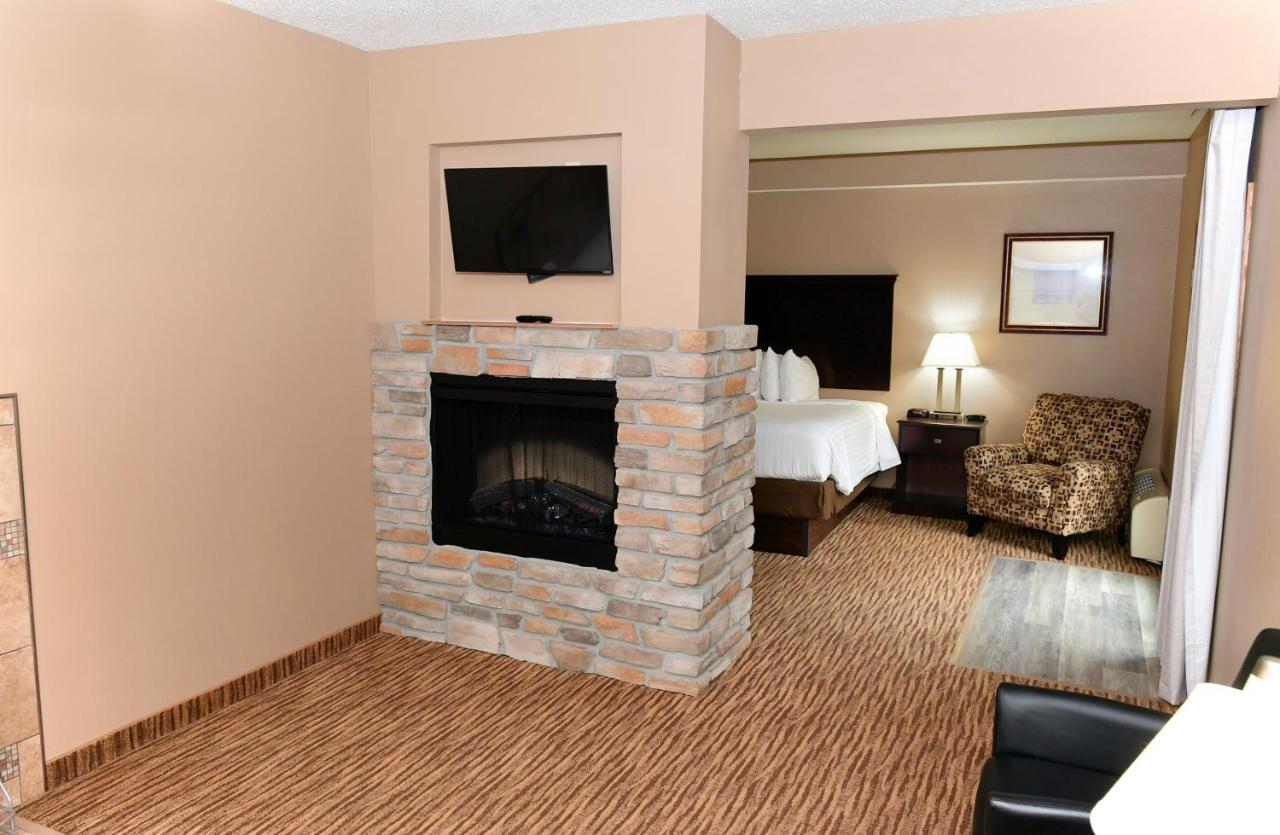 Cobblestone Inn & Suites - Denison | Majestic Hills Exterior photo