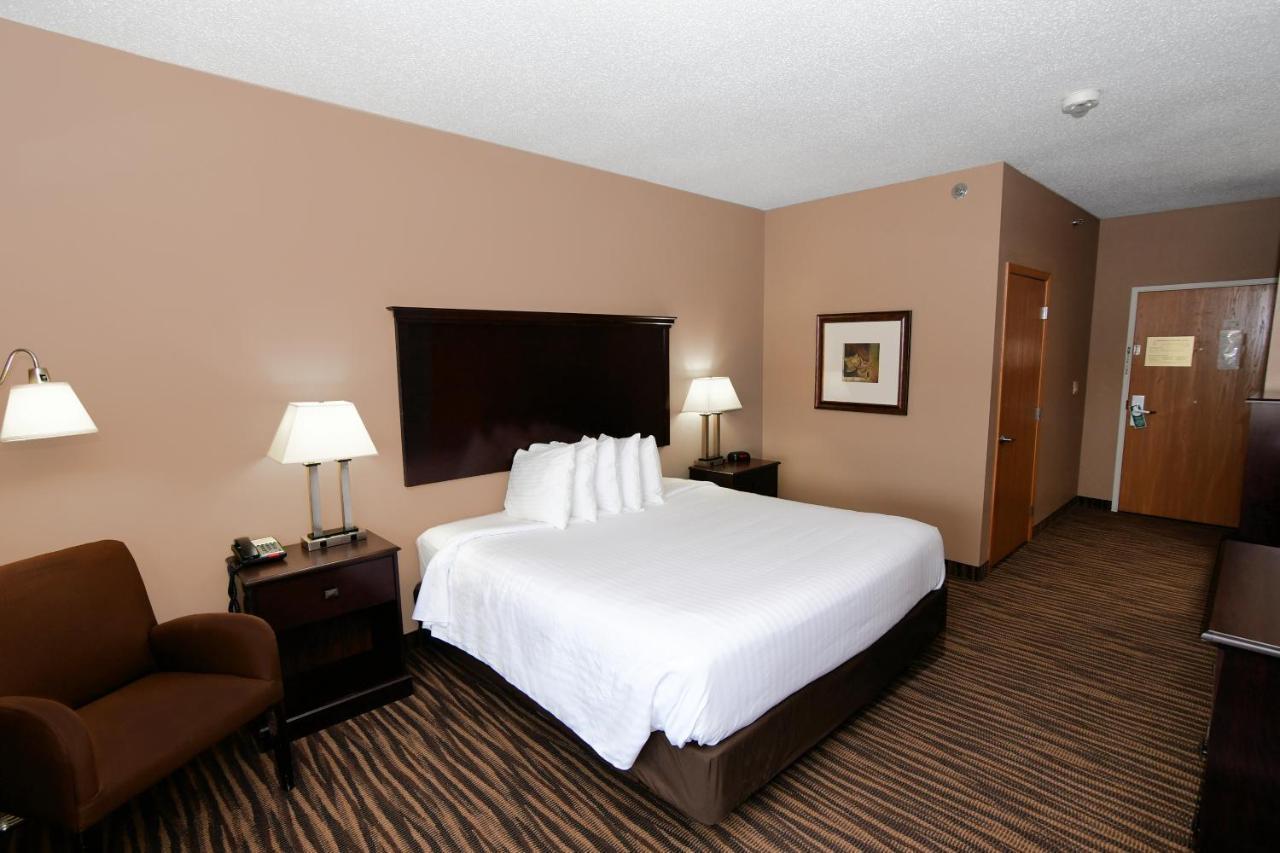 Cobblestone Inn & Suites - Denison | Majestic Hills Exterior photo