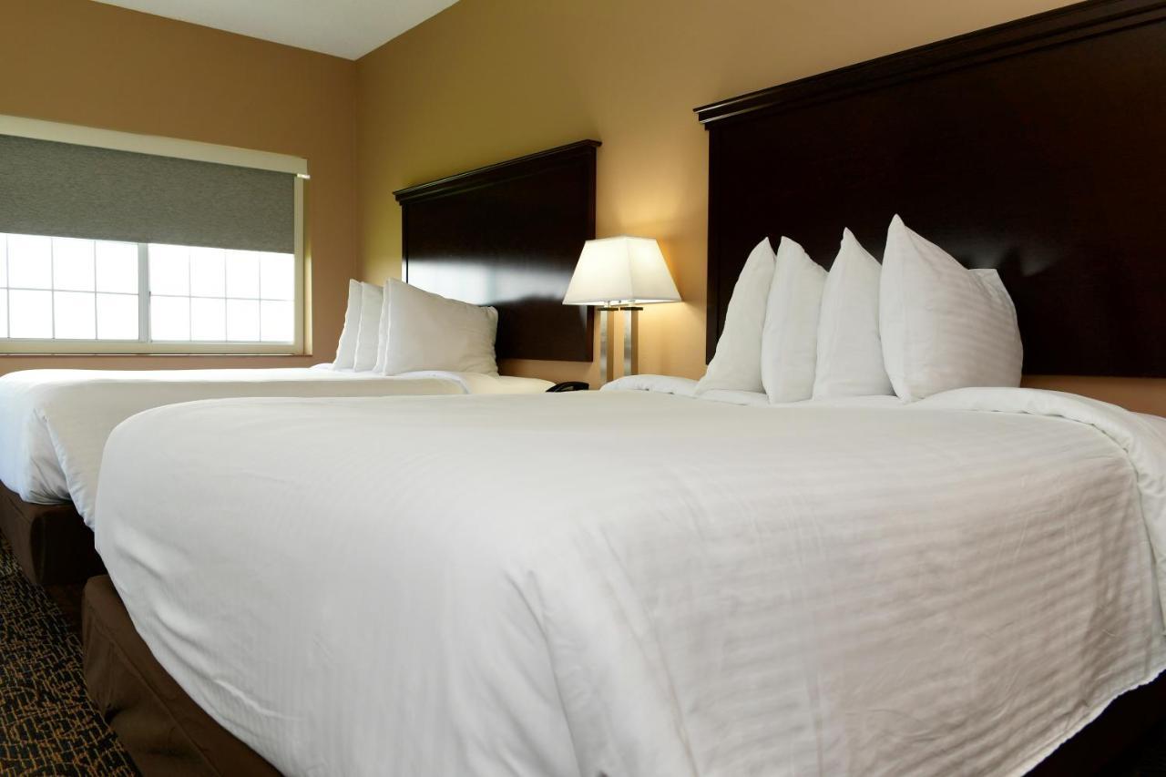 Cobblestone Inn & Suites - Denison | Majestic Hills Exterior photo